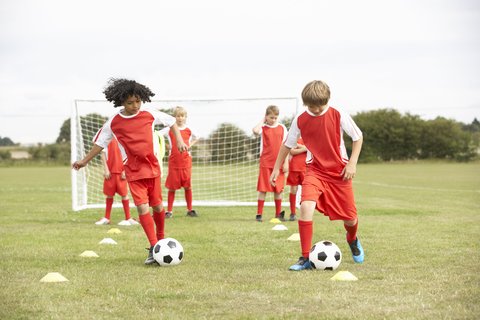 Fußball feriencamp Park Camping iller training